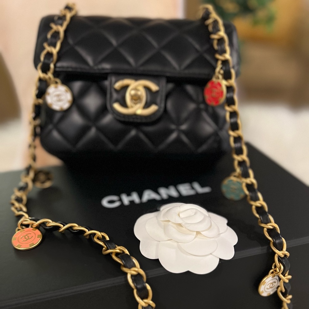 NEW RARE 23C CHANEL  CASINO CRUISE COLLECTION LAMBSKIN LEATHER BLACK MINI BAG